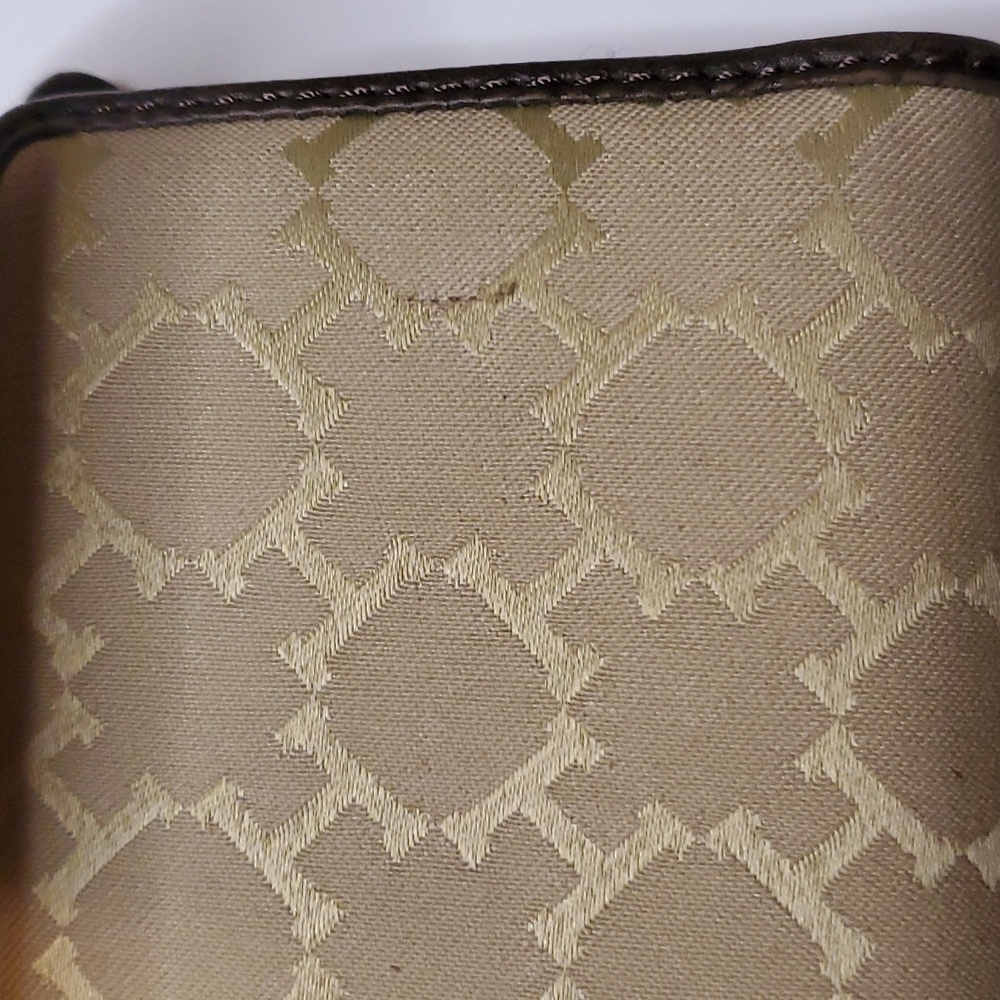 Tommy Hilfiger Checkbook/Wallet - Picture 7 of 8